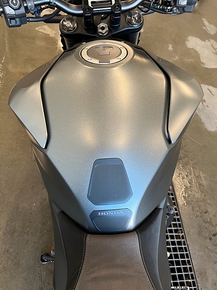 Honda CB1000 Hornet, Pen og Tøff sykkel med mye utstyr, Med Comfort, Sport og Style pakker! FabrikkGaranti 57mnd! Satt ned i pris! 23 of 28