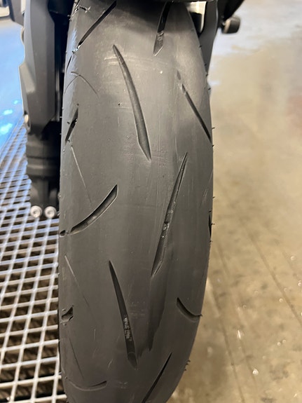 Honda CB1000 Hornet, Pen og Tøff sykkel med mye utstyr, Med Comfort, Sport og Style pakker! FabrikkGaranti 57mnd! Satt ned i pris! 21 of 28