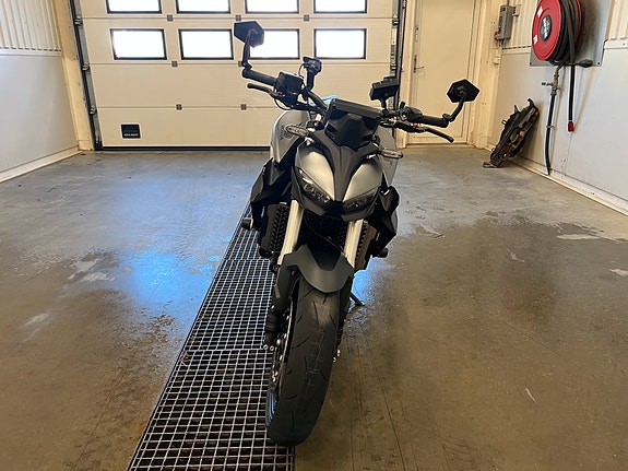 Honda CB1000 Hornet, Pen og Tøff sykkel med mye utstyr, Med Comfort, Sport og Style pakker! FabrikkGaranti 57mnd! Satt ned i pris! 10 of 28