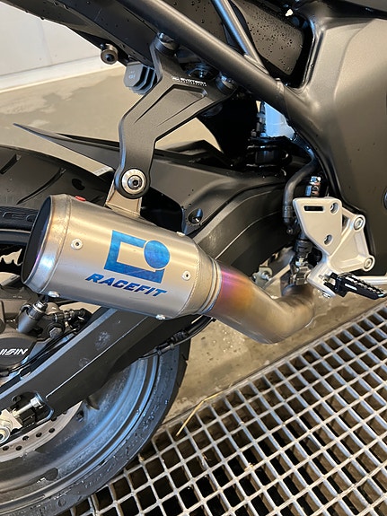 Honda CB1000 Hornet, Pen og Tøff sykkel med mye utstyr, Med Comfort, Sport og Style pakker! FabrikkGaranti 57mnd! Satt ned i pris! 15 of 28