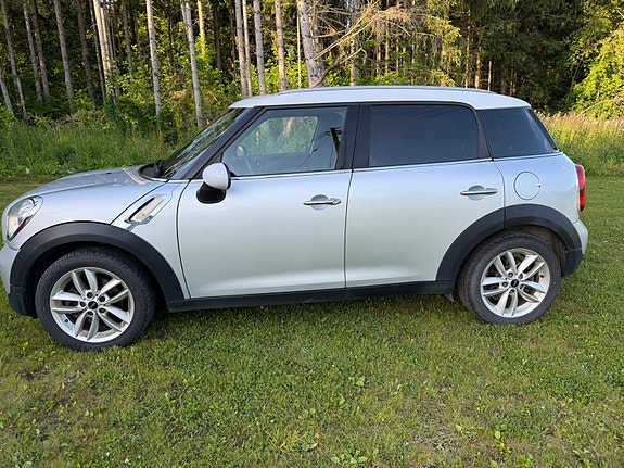 MINI Countryman Cooper D 3 of 5
