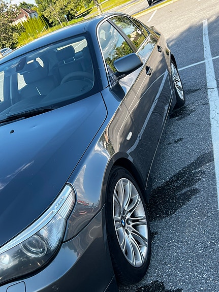 BMW 520d 4 of 5