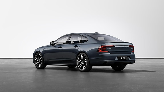Volvo S90 4 of 5