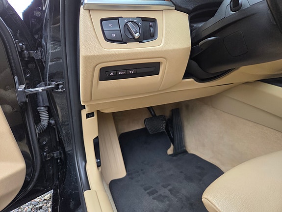 BMW 335i 14 of 21