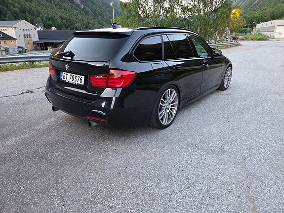 BMW 335i 9 of 21