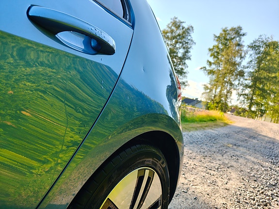 Volkswagen e-Golf VII 4 of 5