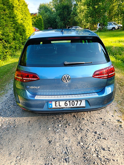 Volkswagen e-Golf VII 5 of 5