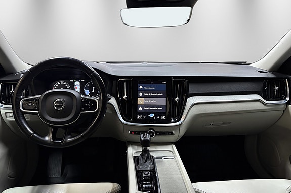 Volvo V60 14 of 30