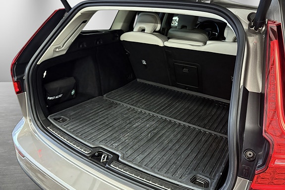 Volvo V60 13 of 30
