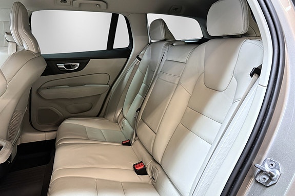 Volvo V60 21 of 30