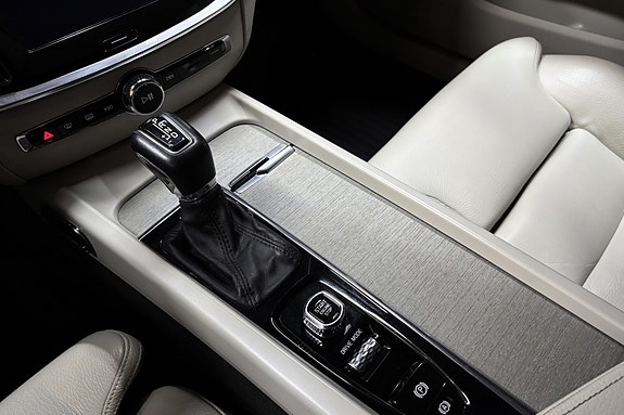 Volvo V60 25 of 30