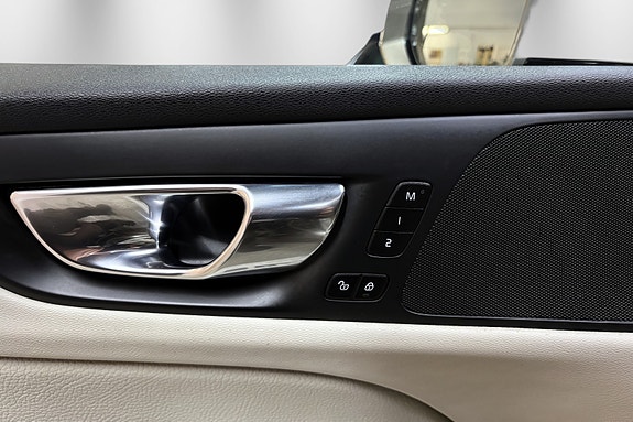 Volvo V60 20 of 30