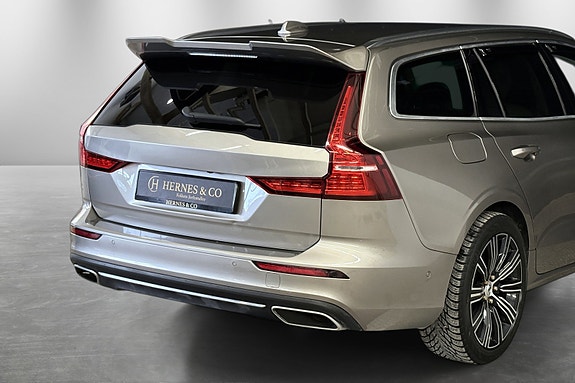 Volvo V60 9 of 30