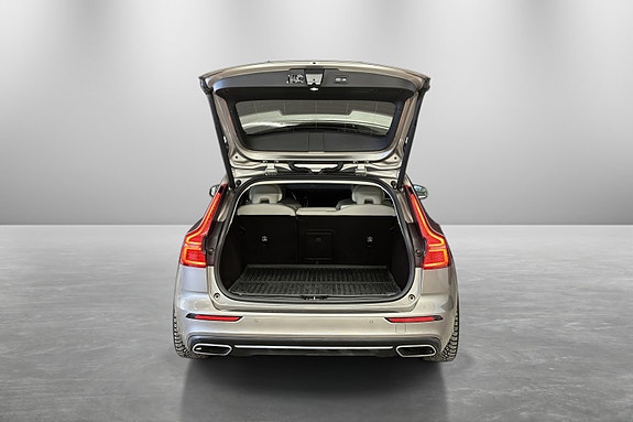 Volvo V60 12 of 30