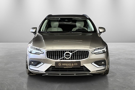 Volvo V60 3 of 5