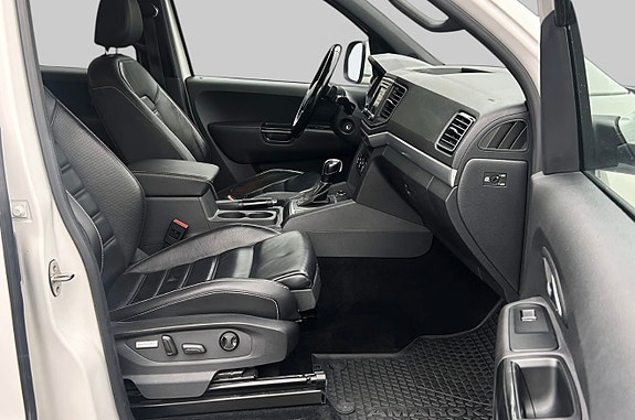 Volkswagen Amarok 2 of 5
