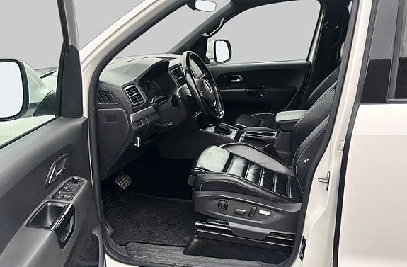 Volkswagen Amarok 3 of 5