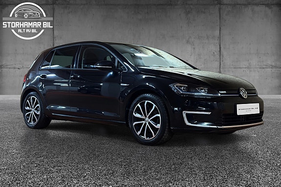 Volkswagen Golf 2 of 5