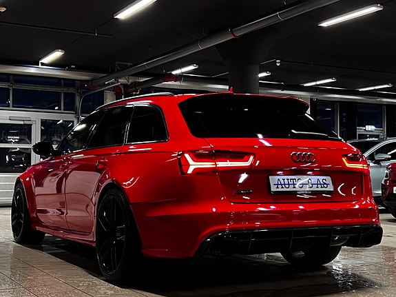 Audi RS6 3 of 5