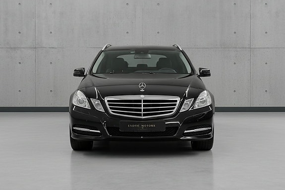 Mercedes-Benz E-Klasse 2 of 5