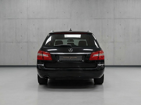 Mercedes-Benz E-Klasse 3 of 5