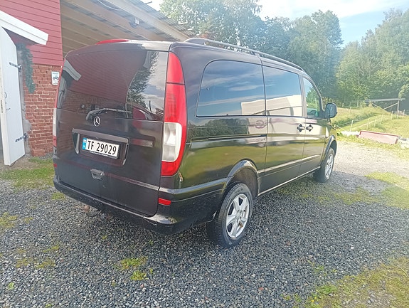 Mercedes-Benz Viano 4 of 5