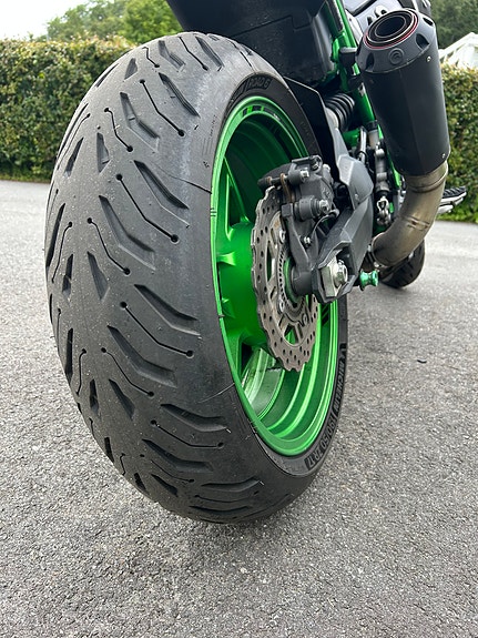 Kawasaki Z 900 6 of 14
