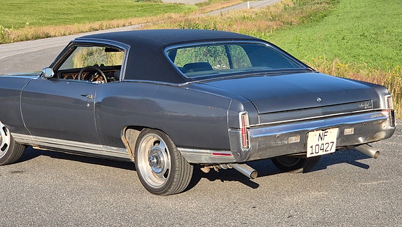 Chevrolet Monte Carlo 3 of 5