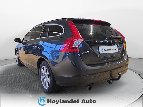 Volvo V60 3 of 5