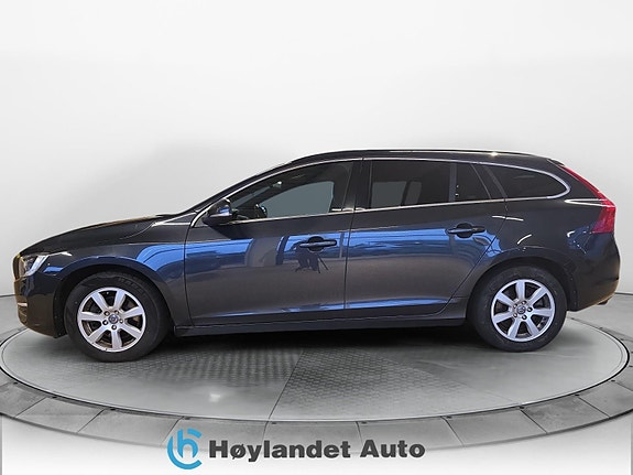 Volvo V60 2 of 5