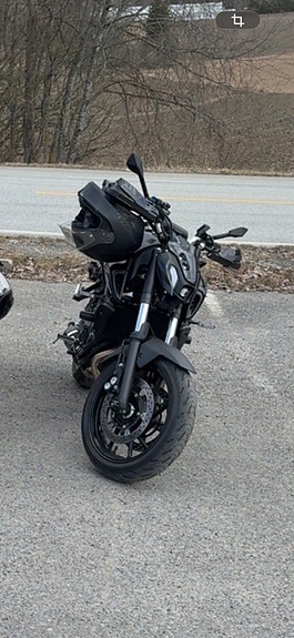 Yamaha MT-07 2 of 5