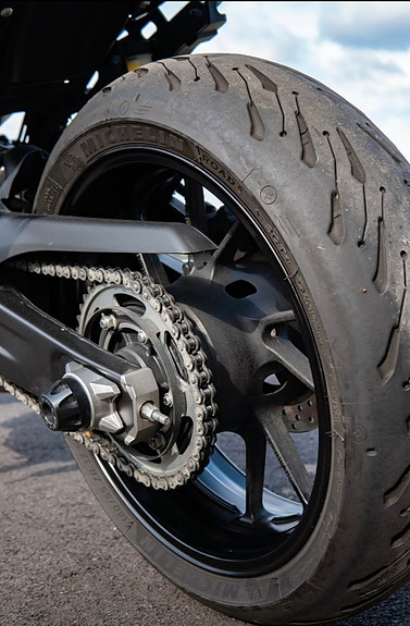 Yamaha MT-07 14 of 16