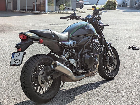 Kawasaki Z 900 RS 3 of 22