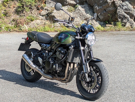 Kawasaki Z 900 RS 14 of 22