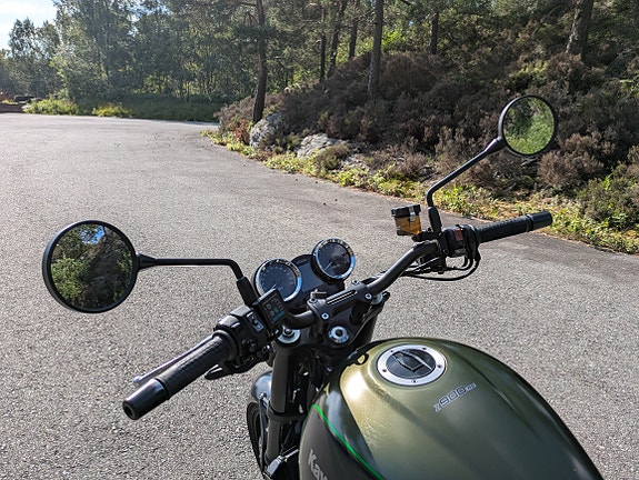 Kawasaki Z 900 RS 18 of 22