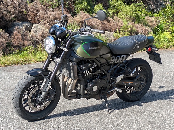 Kawasaki Z 900 RS 2 of 5