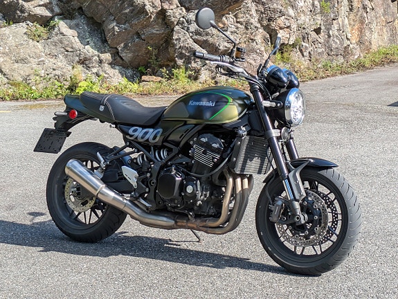 Kawasaki Z 900 RS 13 of 22