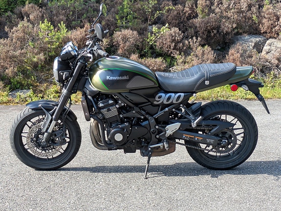 Kawasaki Z 900 RS 4 of 5
