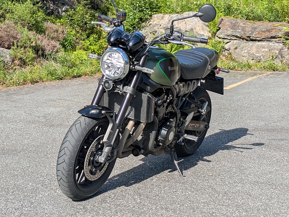 Kawasaki Z 900 RS 3 of 5