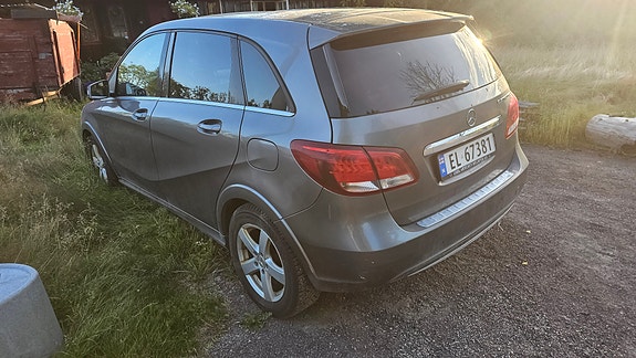 Mercedes-Benz B-Electric 3 of 3