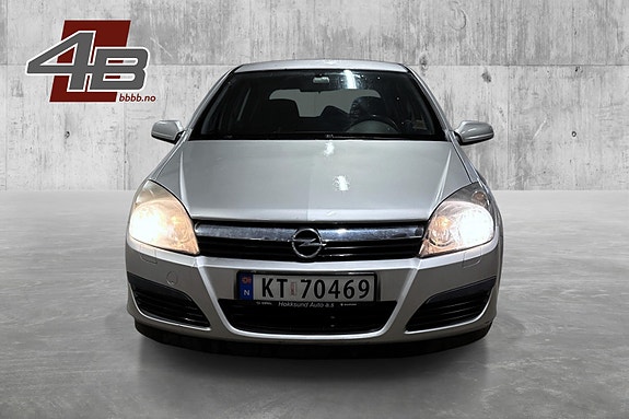 Opel Astra 2 of 5