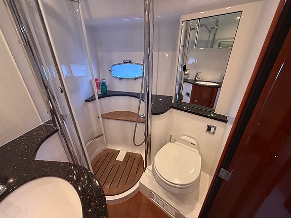 FAIRLINE TARGA 47 GRAN TURISMO 23 of 30