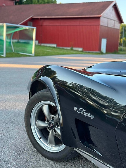 Chevrolet Corvette 15 of 27