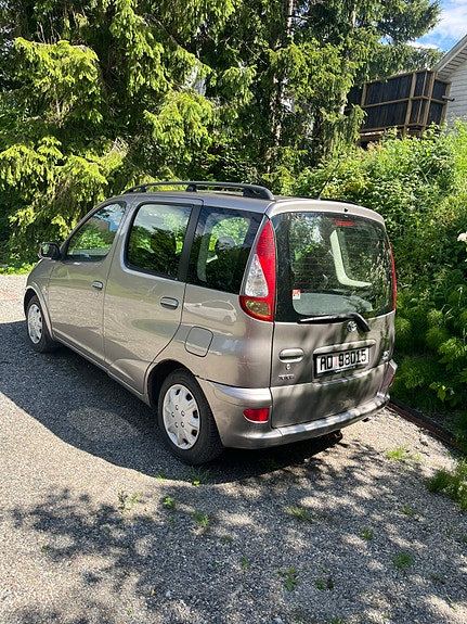 Toyota Yaris Verso 5 of 5