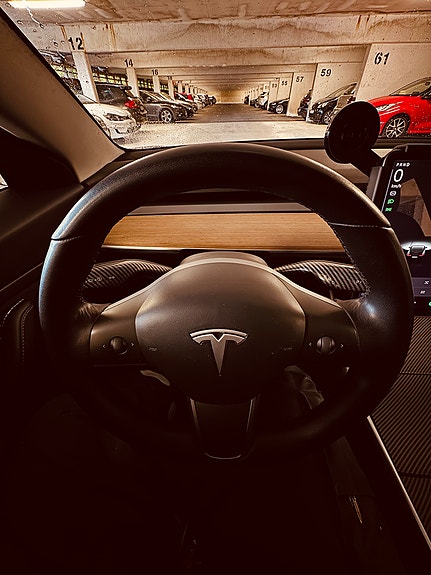 Tesla Model 3 4 of 5