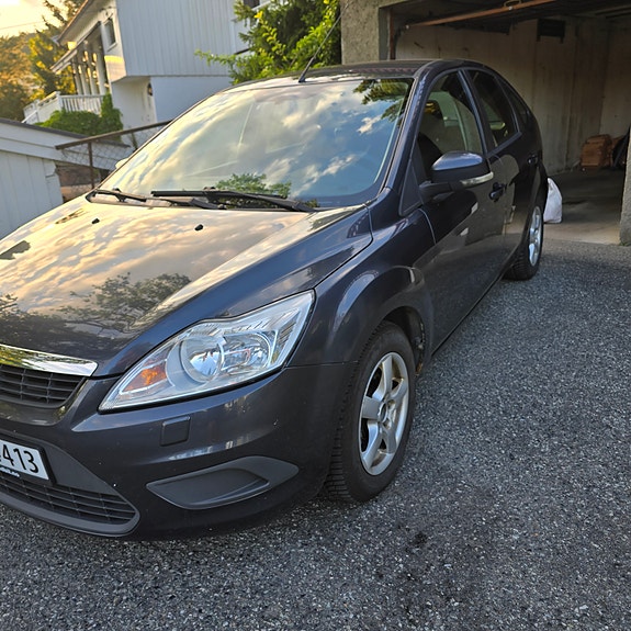 Ford Focus 2 of 5