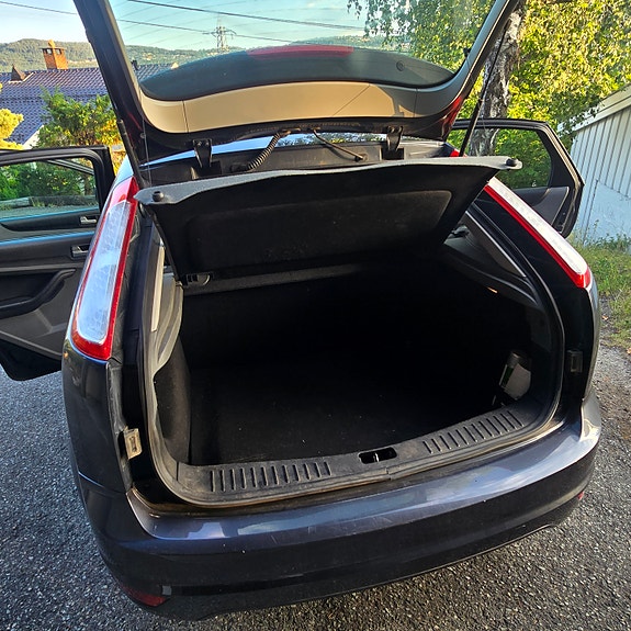 Ford Focus 17 of 20