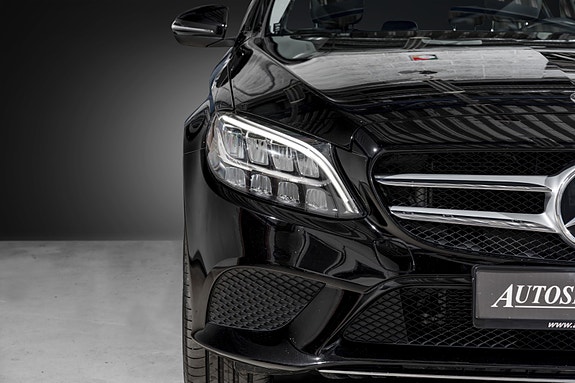 Mercedes-Benz C-Klasse 4 of 5