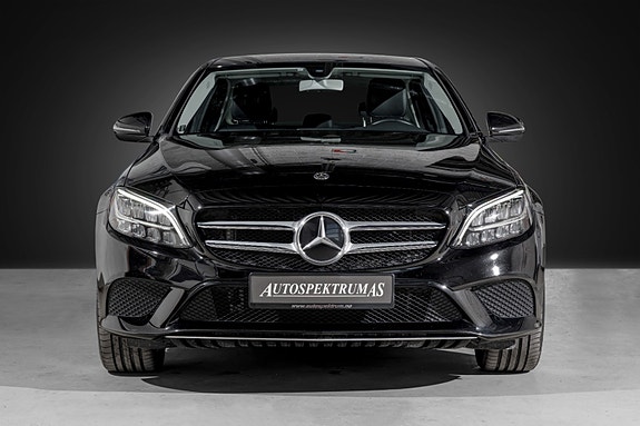Mercedes-Benz C-Klasse 3 of 5