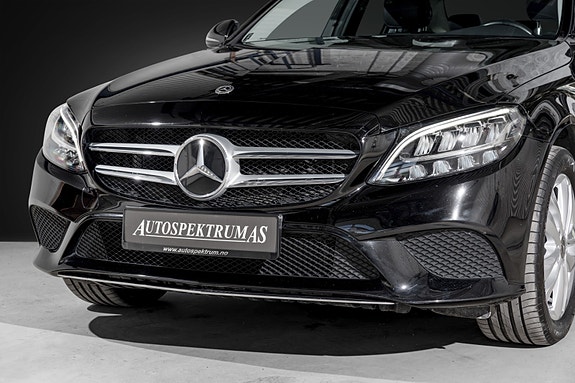 Mercedes-Benz C-Klasse 2 of 5